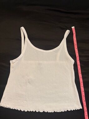 Old Navy Ribbed Tank - Cream Scalloped